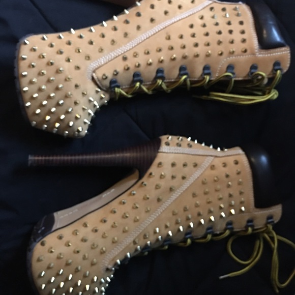 Gold studded high heeled boots - Picture 7 of 7